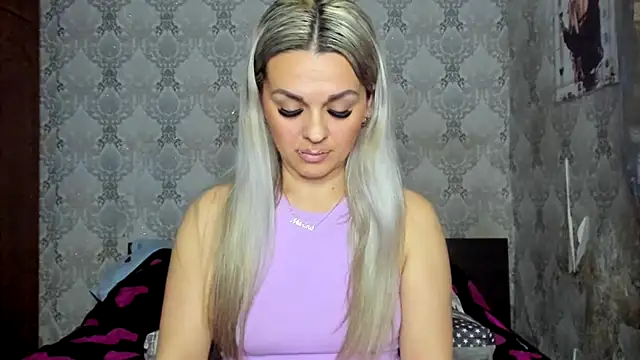 NicoletMoore online show from 03.03.25