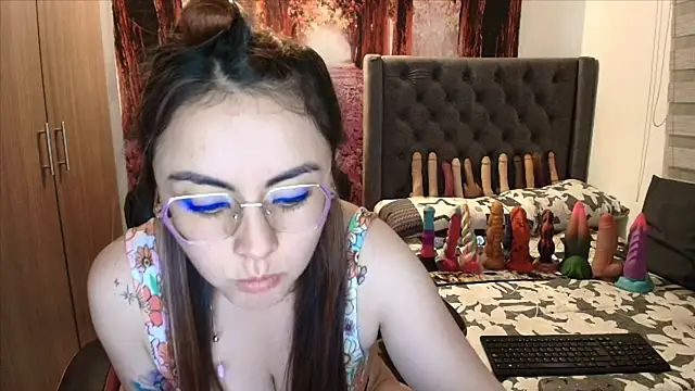 Snapshot of sofia23dirty chatting on 07.06.26 sofia23dirty online show from 07.06.26