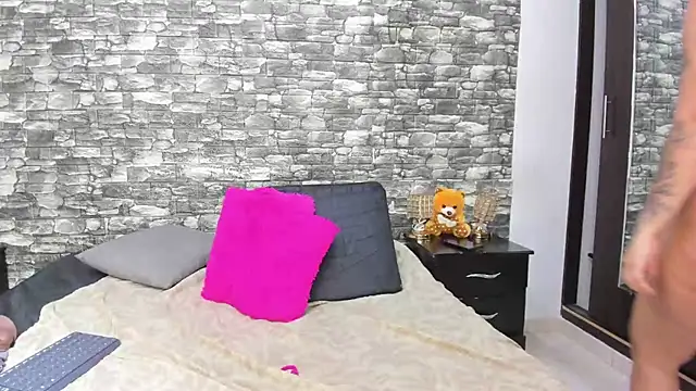 Snapshot of MiaCelestte chatting on 03.02.25 MiaCelestte online show from 03.02.25