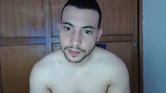 Snapshot of Armando_2002 chatting on 06.01.26 Armando 2002 online show from 06.01.26
