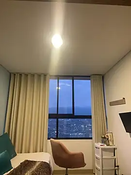 Snapshot of RouseColins chatting on 01.03.25 RouseColins online show from 01.03.25