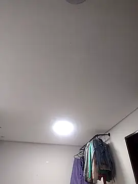 Snapshot of eu_poseison chatting on 03.10.25 eu poseison online show from 03.10.25