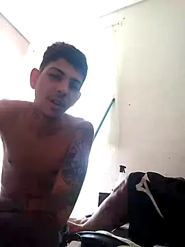 Snapshot of eu_poseison chatting on 03.20.25 eu poseison online show from 03.20.25