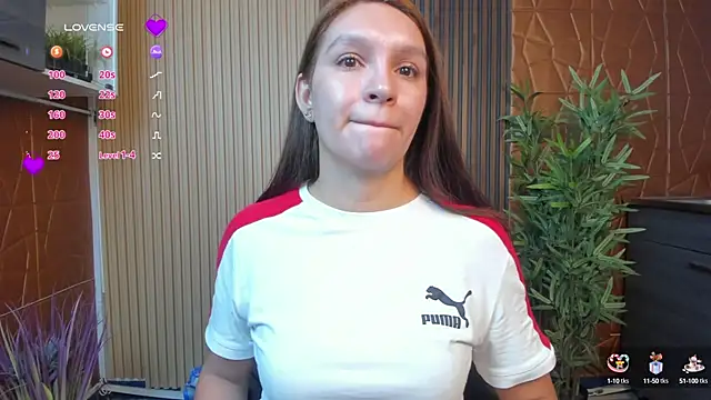 miataylorr1 online show from 02.19.25