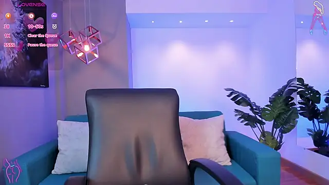 miataylorr1 online show from 11.24.25