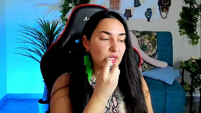 CeceliaJohnson online show from 01.28.25