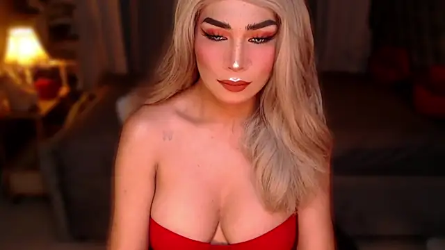 Snapshot of QUEEN_GIAMOORE69 chatting on 07.23.26 QUEEN GIAMOORE69 online show from 07.23.26