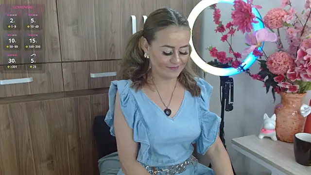 magenta maturr online show from 11.04.25