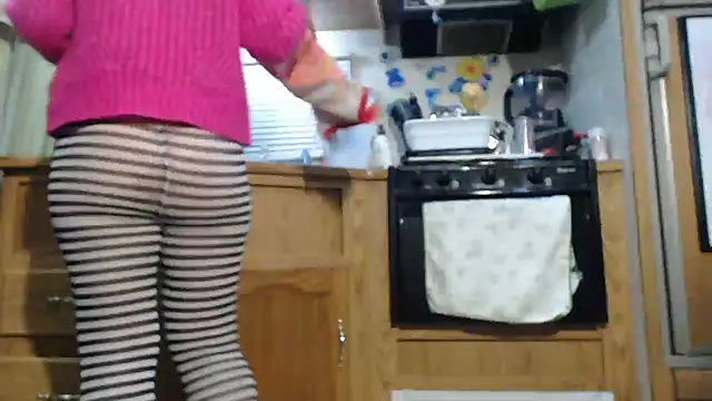 Snapshot of sexyinpantyhose chatting on 12.07.24 sexyinpantyhose online show from 12.07.24