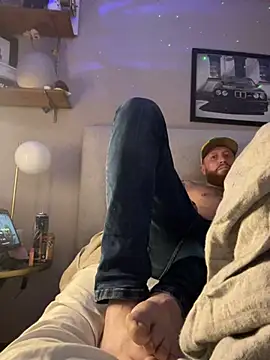 Snapshot of Mackwood89 chatting on 12.08.24 Mackwood89 online show from 12.08.24