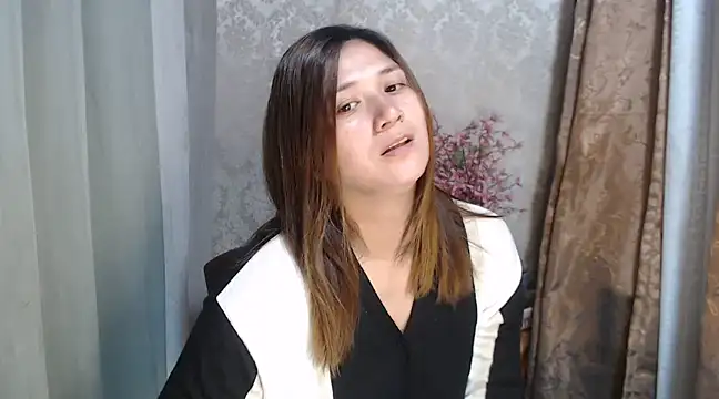 MS Isabella Snow92 online show from 02.20.25