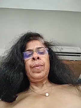 Susannemilf online show from 03.10.26