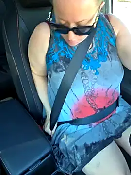 julimonroe online show from 02.28.25