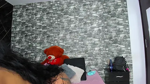 HeidyWillss online show from 12.16.25