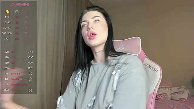 JenniferQueen11 online show from 01.23.25