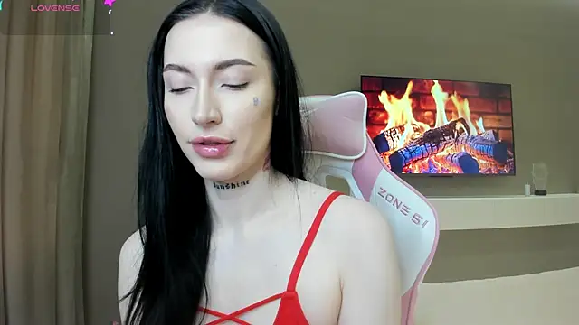 Snapshot of JenniferQueen11 chatting on 02.28.26 JenniferQueen11 online show from 02.28.26