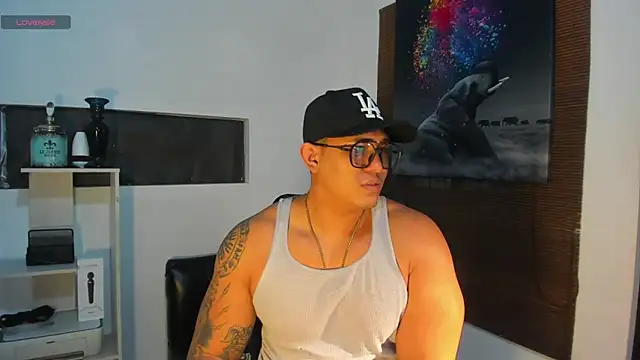 Snapshot of Colton_Massif chatting on 12.31.24 Colton Massif online show from 12.31.24