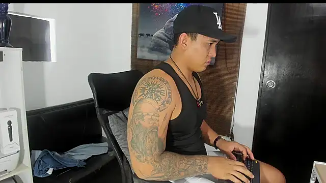 Snapshot of Colton_Massif chatting on 01.29.25 Colton Massif online show from 01.29.25