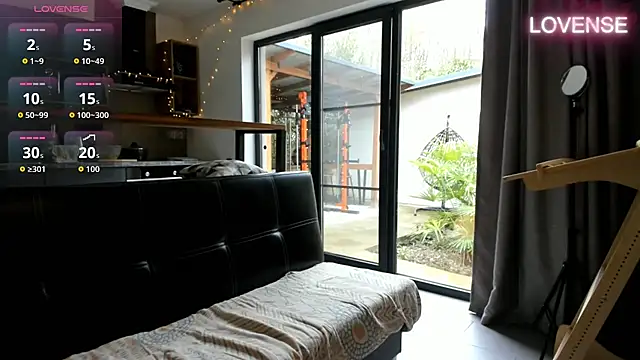 Snapshot of ElizSweet chatting on 03.31.26 ElizSweet online show from 03.31.26