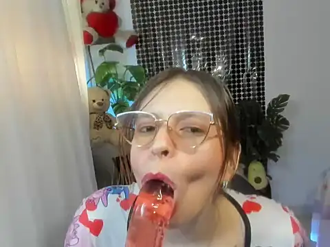 lorenitabella online show from 12.04.25