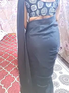 Snapshot of XBHUUME chatting on 12.02.24 XBHUUME online show from 12.02.24