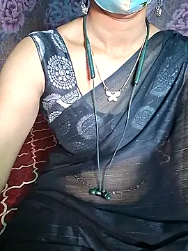 Snapshot of XBHUUME chatting on 12.27.24 XBHUUME online show from 12.27.24