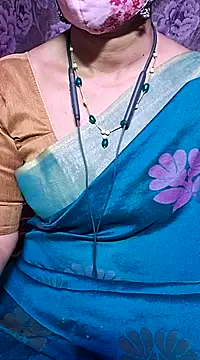 Snapshot of XBHUUME chatting on 03.19.25 XBHUUME online show from 03.19.25