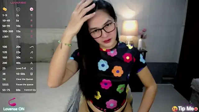 Snapshot of xAsianSweetHeart chatting on 04.28.26 xAsianSweetHeart online show from 04.28.26