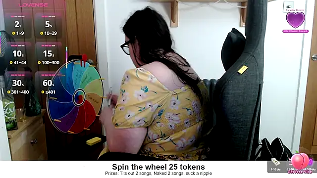 Snapshot of Rebecca_Summer chatting on 05.18.26 Rebecca Summer online show from 05.18.26