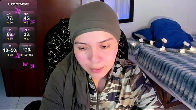 Snapshot of MatchedEyebrow chatting on 06.12.26 MatchedEyebrow online show from 06.12.26