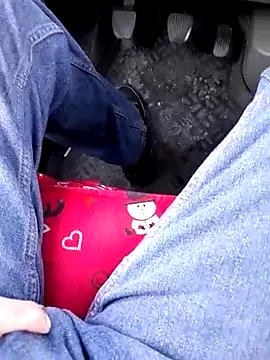 Snapshot of feet_toes chatting on 02.21.25 feet toes online show from 02.21.25