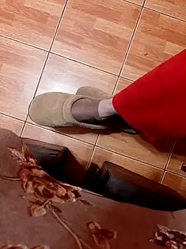 Snapshot of feet_toes chatting on 11.19.25 feet toes online show from 11.19.25