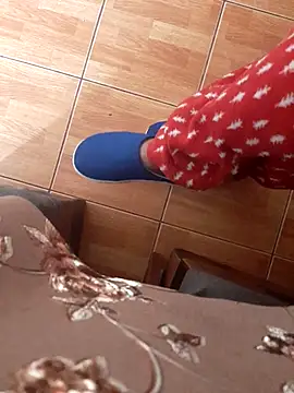 Snapshot of feet_toes chatting on 11.26.25 feet toes online show from 11.26.25