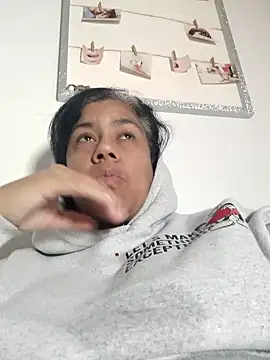 Molly newman6 online show from 12.17.25