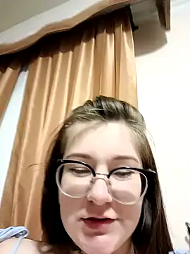 HunnyyLove online show from 12.17.24