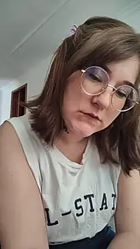 HunnyyLove online show from 10.13.25