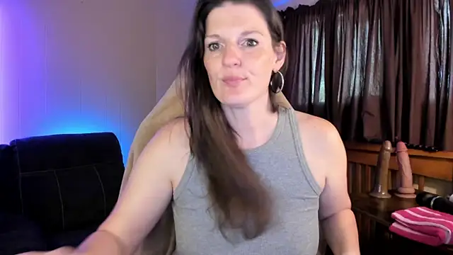 Snapshot of Kelly_Carolina chatting on 09.25.25 Kelly Carolina online show from 09.25.25