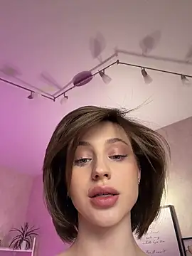 Snapshot of Camilla_Railian chatting on 04.18.26 Camilla Railian online show from 04.18.26