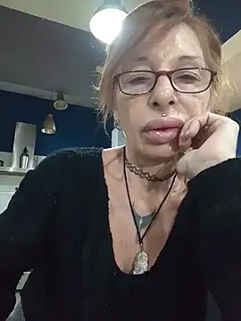 Snapshot of FrozenWaffle chatting on 06.17.26 FrozenWaffle online show from 06.17.26