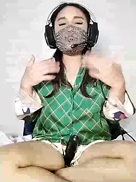  Shimmerlyn  online show from 03.08.25