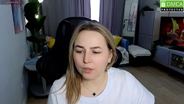 Snapshot of Mira_Mermayd chatting on 04.29.26 Mira Mermayd online show from 04.29.26