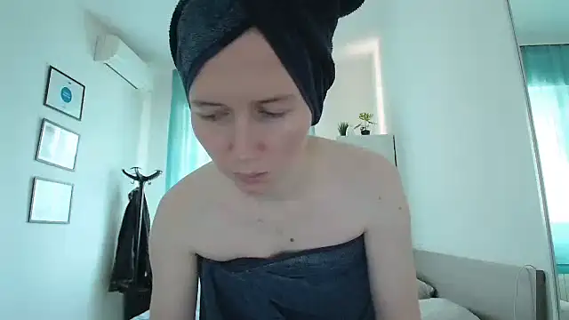 Snapshot of Sexy_MargoX_ chatting on 10.13.25 Sexy MargoX online show from 10.13.25