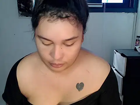 Snapshot of Hardcore_Tgirl chatting on 05.27.26 Hardcore Tgirl online show from 05.27.26