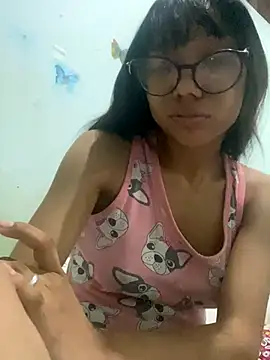 Snapshot of Karmakuro chatting on 09.11.25 Karmakuro online show from 09.11.25