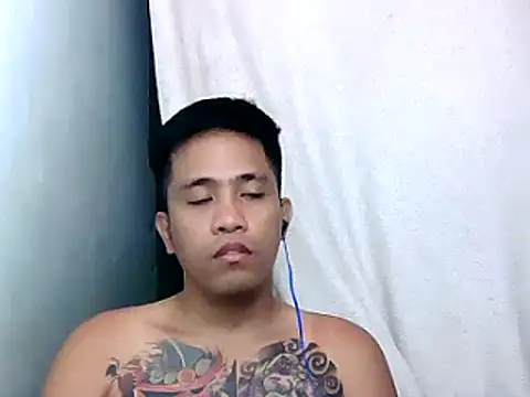 Snapshot of Thyler08 chatting on 12.06.24 Thyler08 online show from 12.06.24