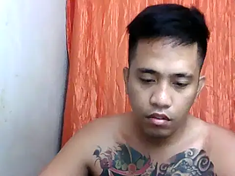 Snapshot of Thyler08 chatting on 12.14.24 Thyler08 online show from 12.14.24