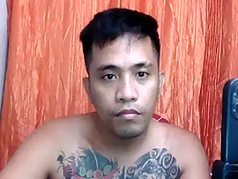 Snapshot of Thyler08 chatting on 12.14.24 Thyler08 online show from 12.14.24