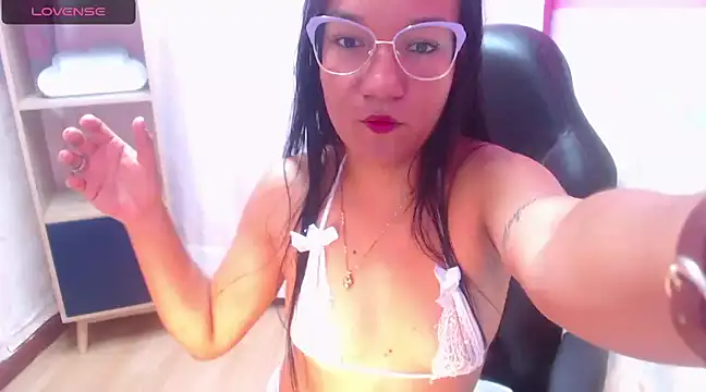 Amy Ronan online show from 02.01.25