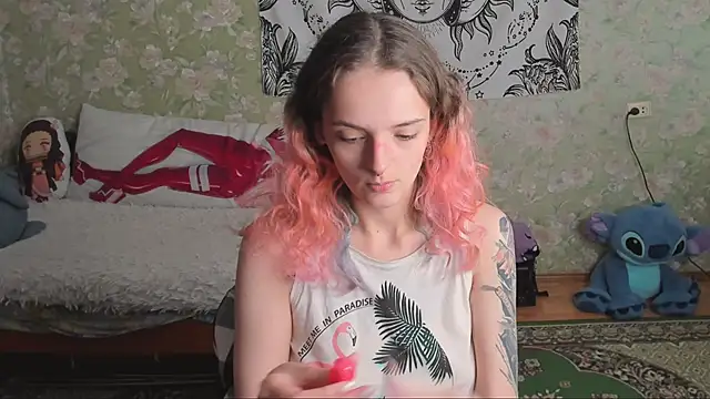 Cutie Adelia online show from 10.31.25