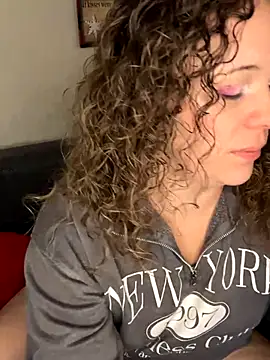 AuroraSummers online show from 12.17.25